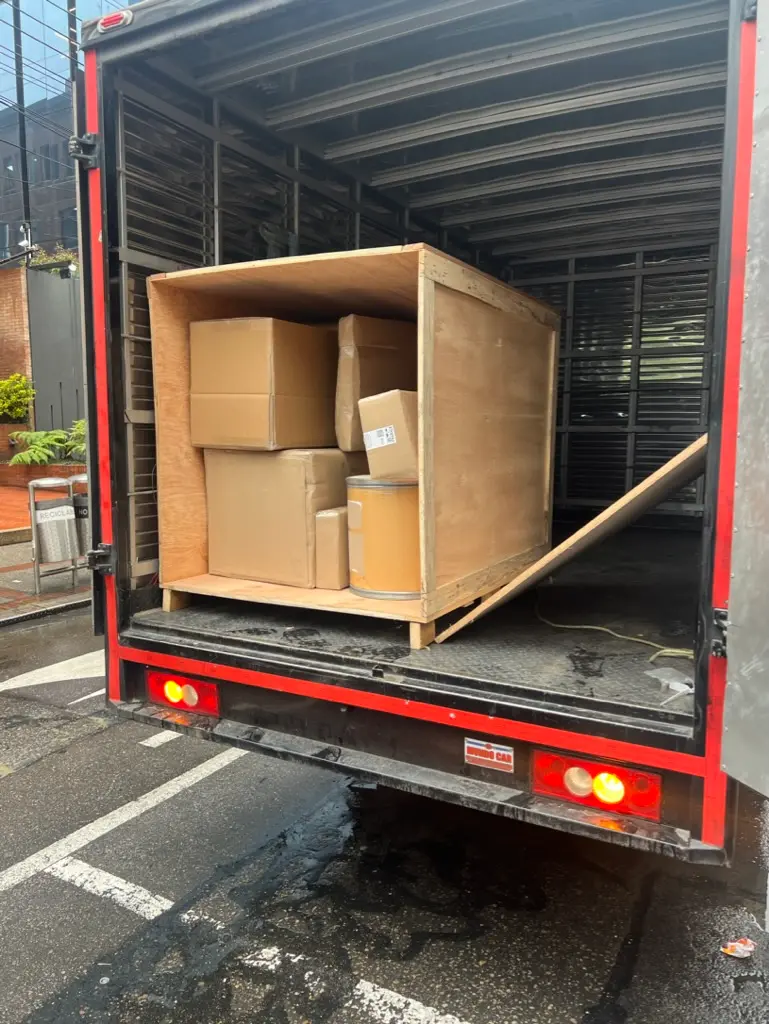 Transporte aéreo para mudanza internacional de larga distancia